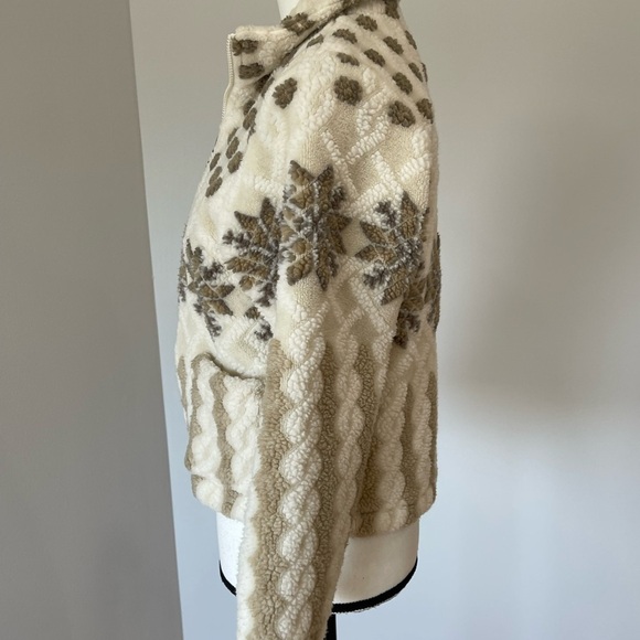 Duffel Outdoor fleece jacket in a size small - Picture 11 of 13